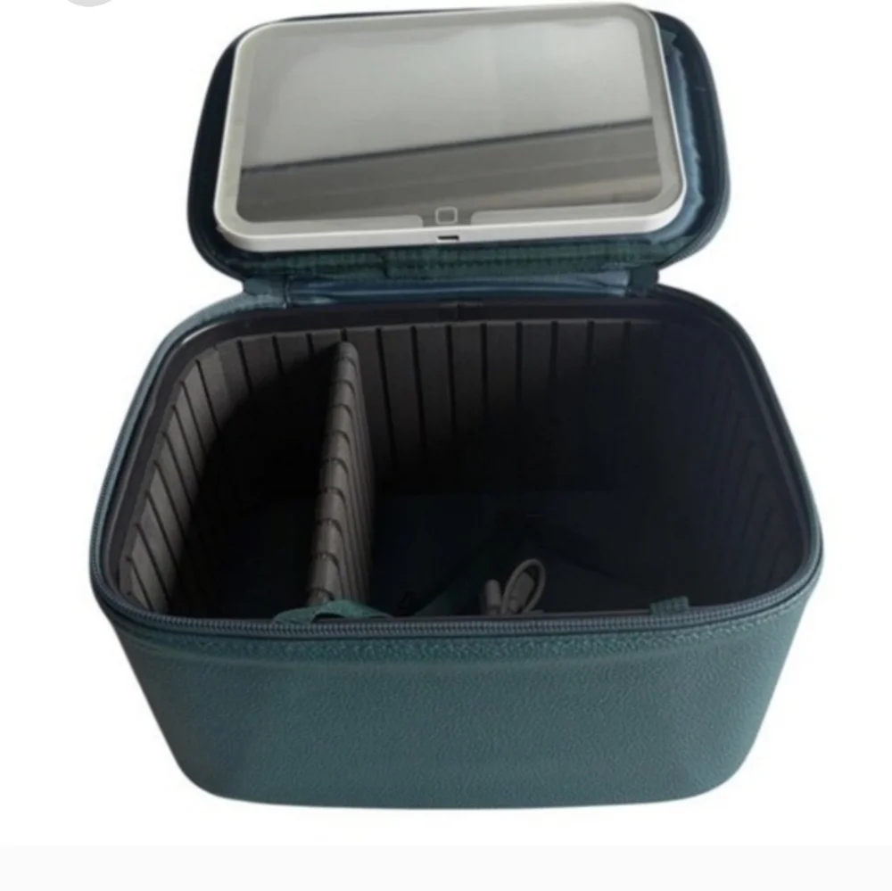 Lighted Makeup Case USB C Charging Removable Mirror Adjustable Storage black
